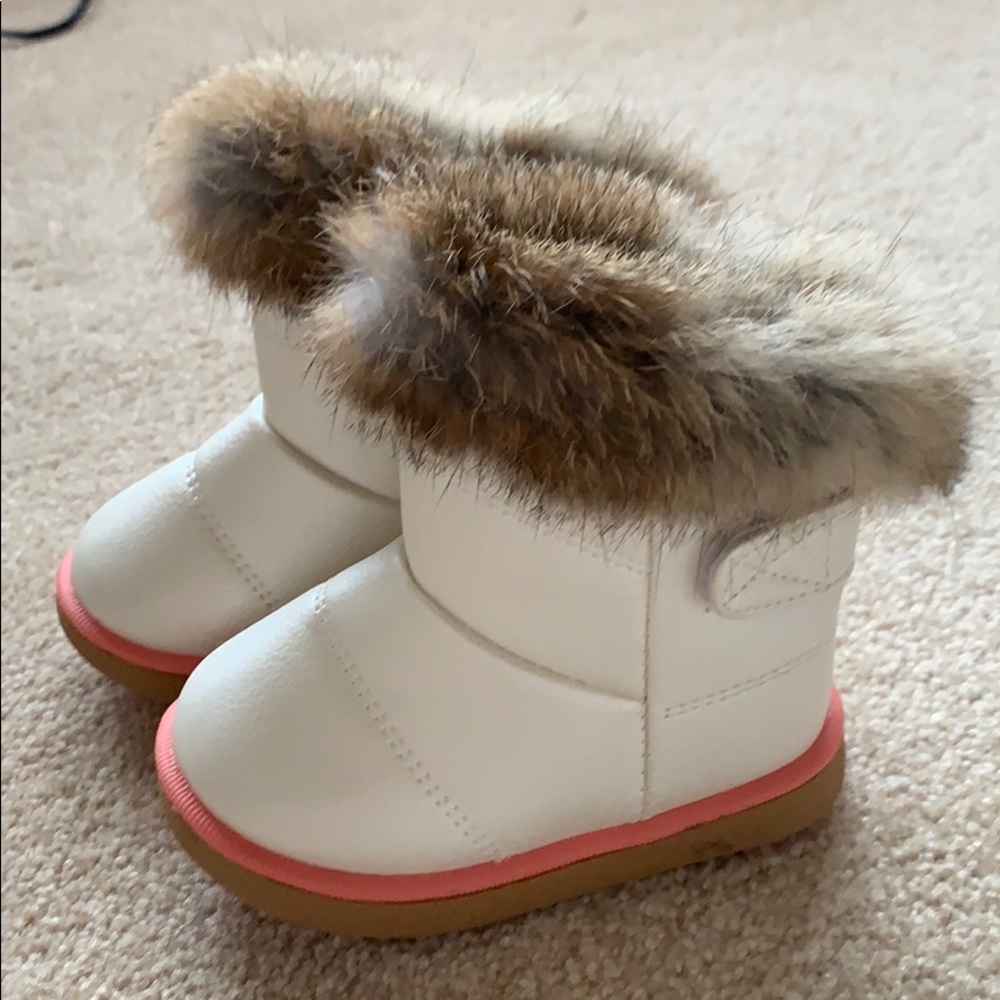 Never worn/without tags. Toddler winter boots.